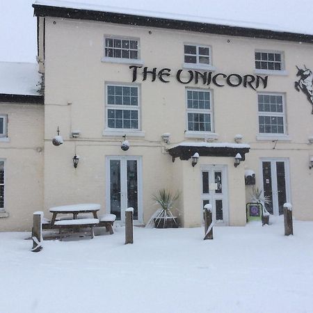 The Unicorn Hotel Caersws Bagian luar foto